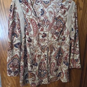 Elegant Paisley Print Blouse in Cream and Red